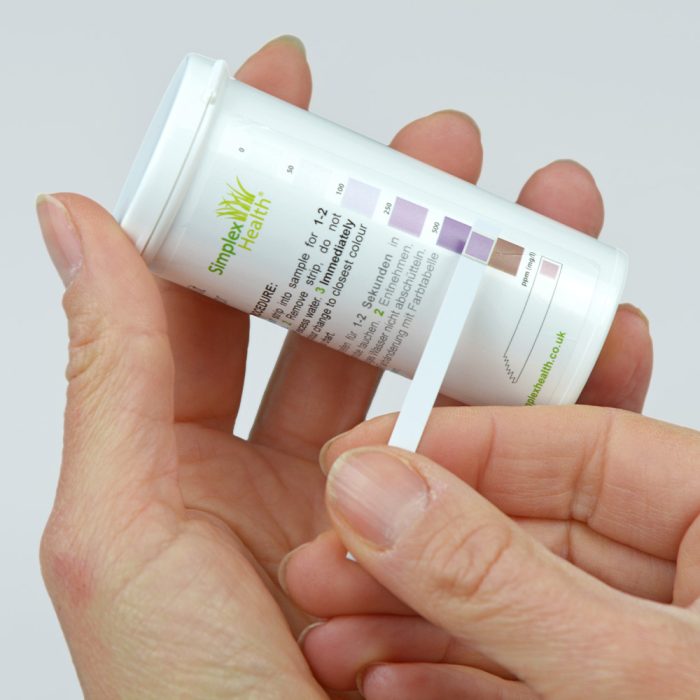 Free Chlorine Water Test 0-1000ppm (50 Strips), High Range - Image 3